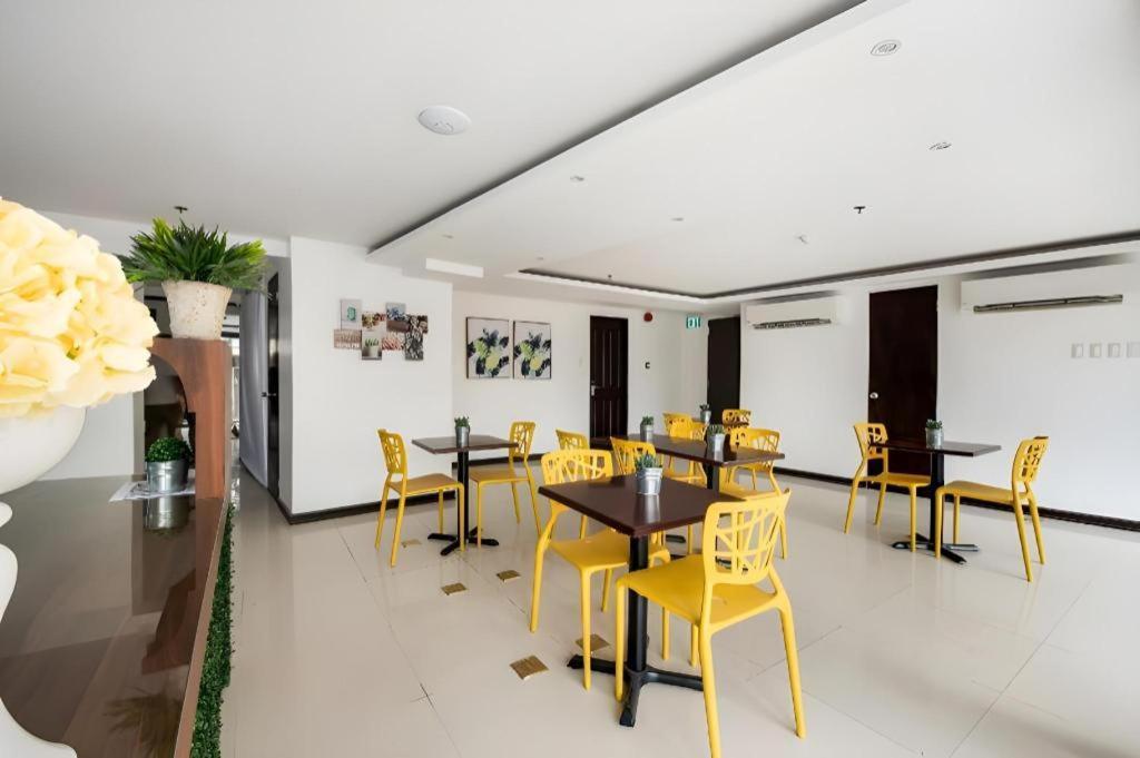 Super Oyo Capital O 232 Nest Nano Suites Fort Makati City Exterior foto