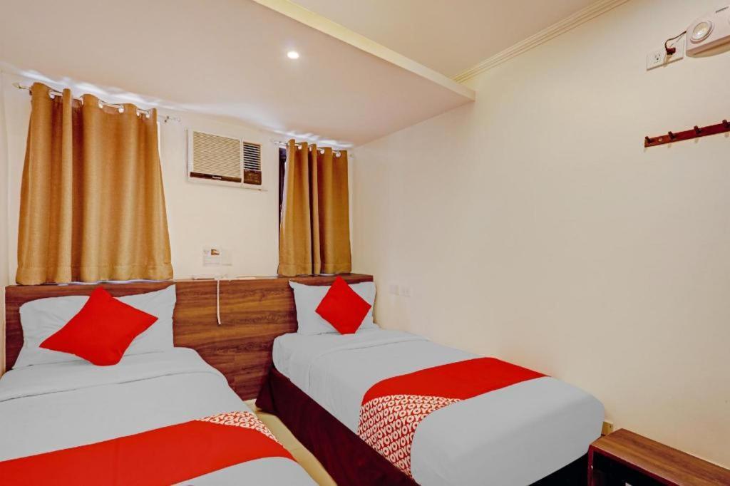 Super Oyo Capital O 232 Nest Nano Suites Fort Makati City Exterior foto