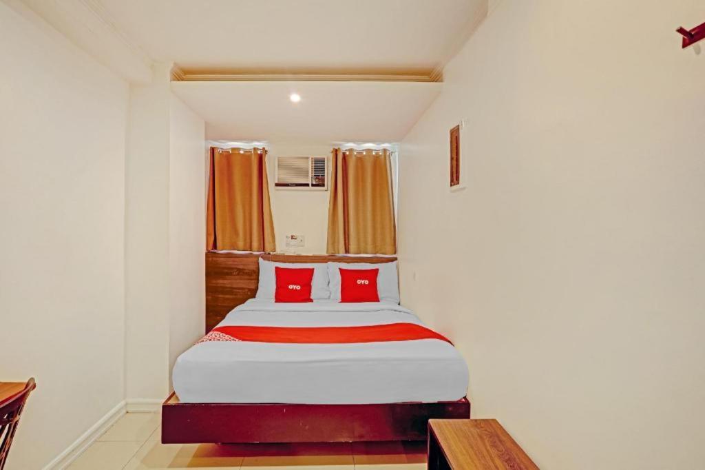 Super Oyo Capital O 232 Nest Nano Suites Fort Makati City Exterior foto